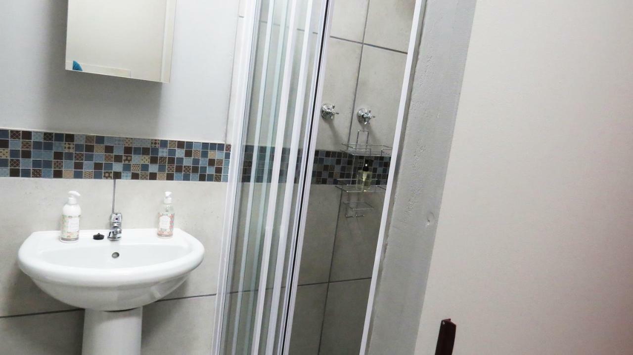 21 On Klein Karoo Appartement Oudtshoorn Buitenkant foto